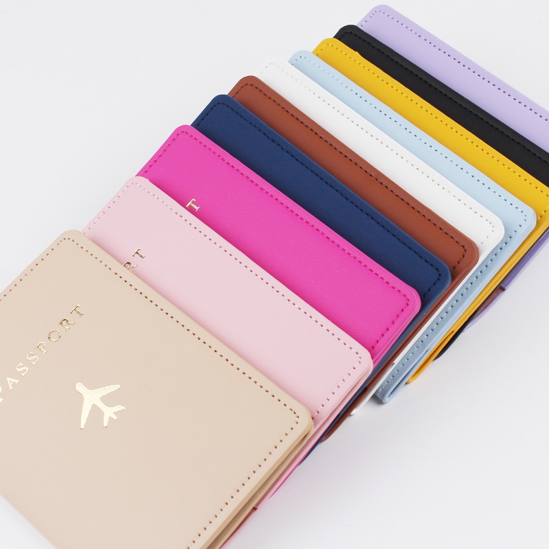 1PCS PU Leather Plane Passport - Tech Accessories For Travel recension och pris